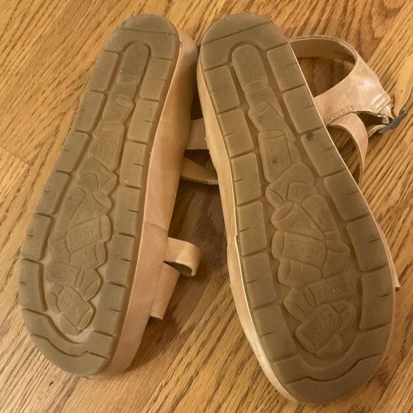 Korks by Kork Ease-Tiffani Low Platform Sandal leather strappy beige tan. Size 7 - Picture 7 of 8